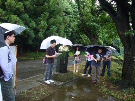 説明の様子（常総市坂手の染色団地）